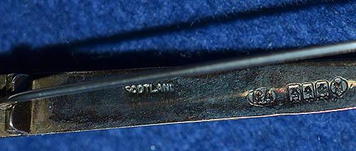 SCOTTISH SILVER KILT PIN DESIGNED A HIGHLAND SWORD.